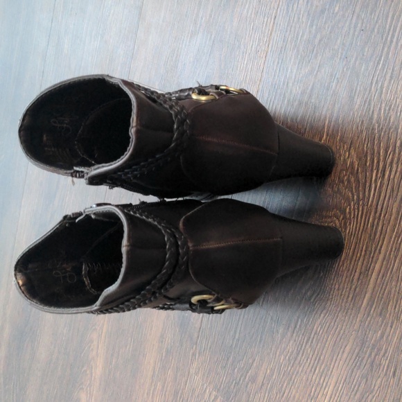 Life Stride Womans size 5.5 Brown heeled boot - Picture 5 of 6